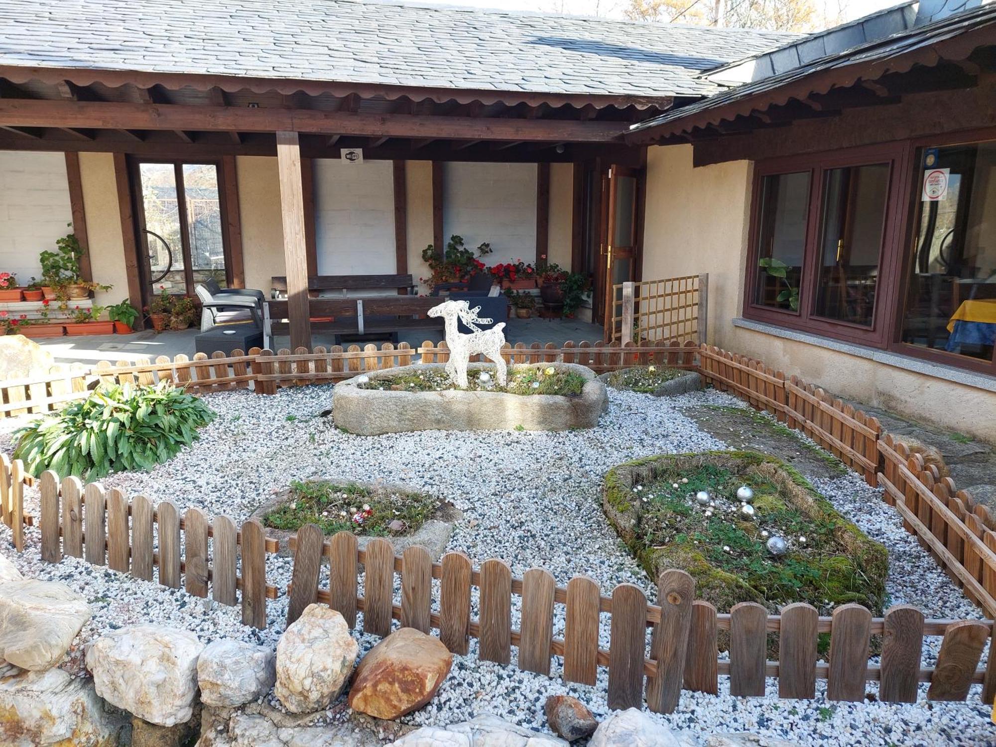 Casa Del Cura Pension Rozas Buitenkant foto